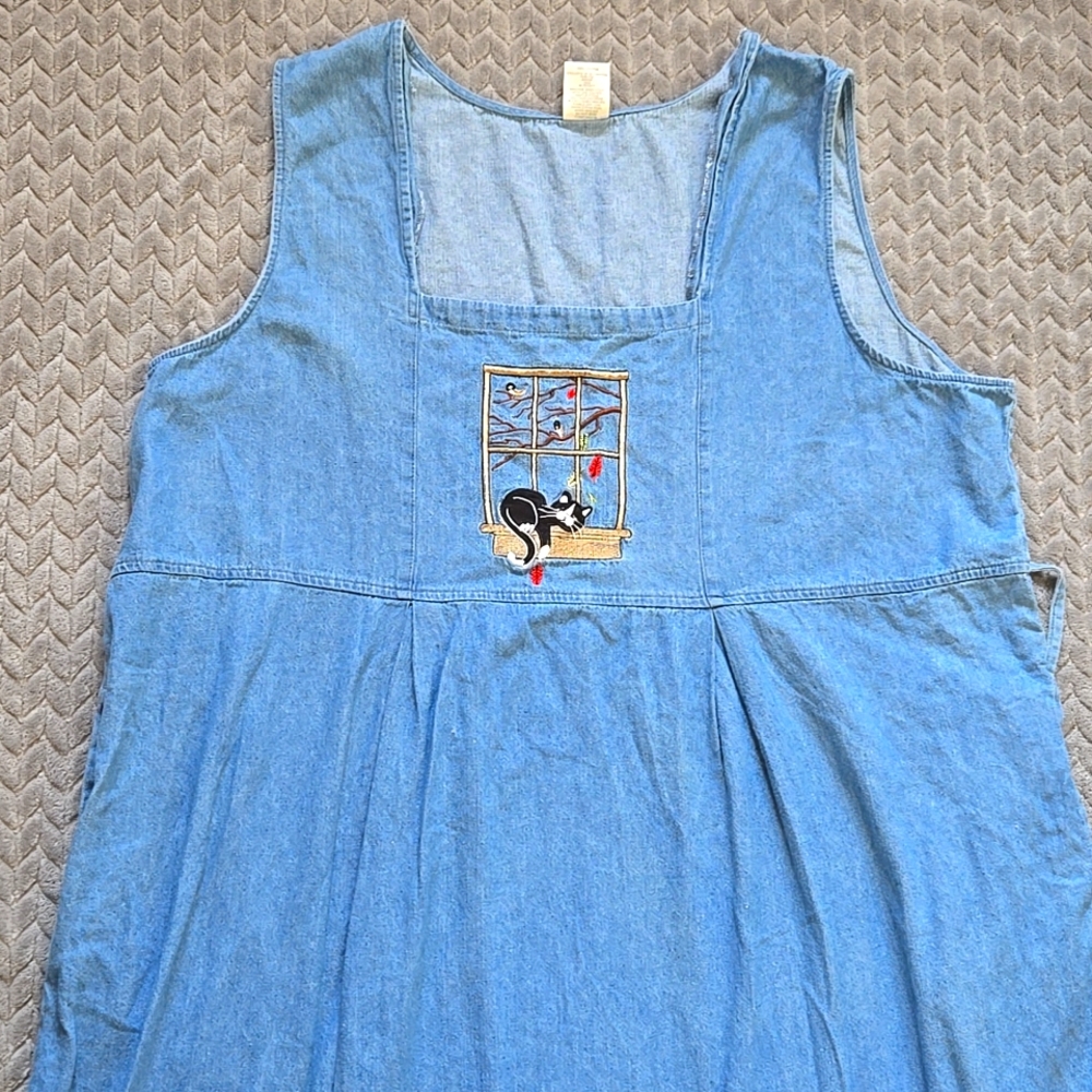 Vtg cat embroidered denim midi dress